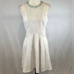 White lace dress with turquoise necklace size medium